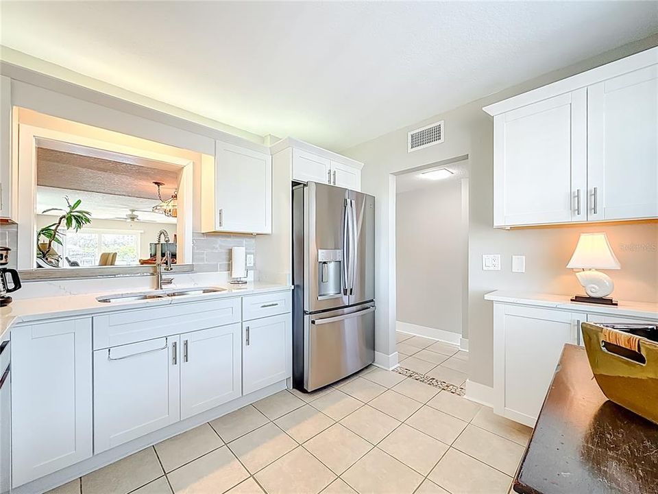 En Venta: $299,000 (2 camas, 2 baños, 1300 Pies cuadrados)