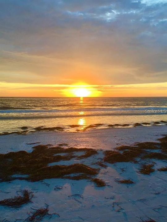 En Venta: $299,000 (2 camas, 2 baños, 1300 Pies cuadrados)