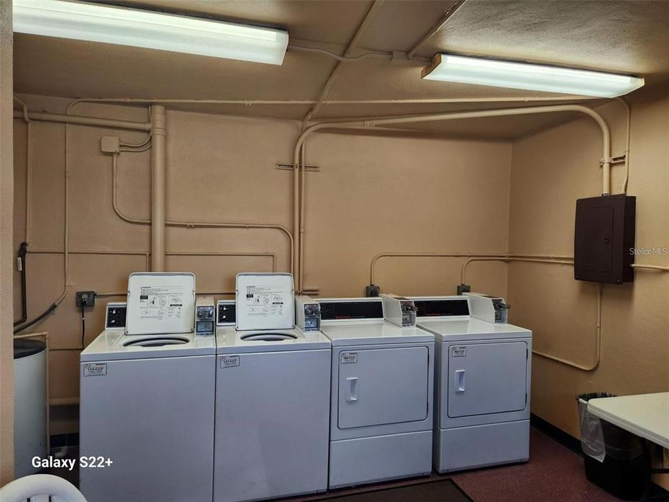 En Venta: $299,000 (2 camas, 2 baños, 1300 Pies cuadrados)