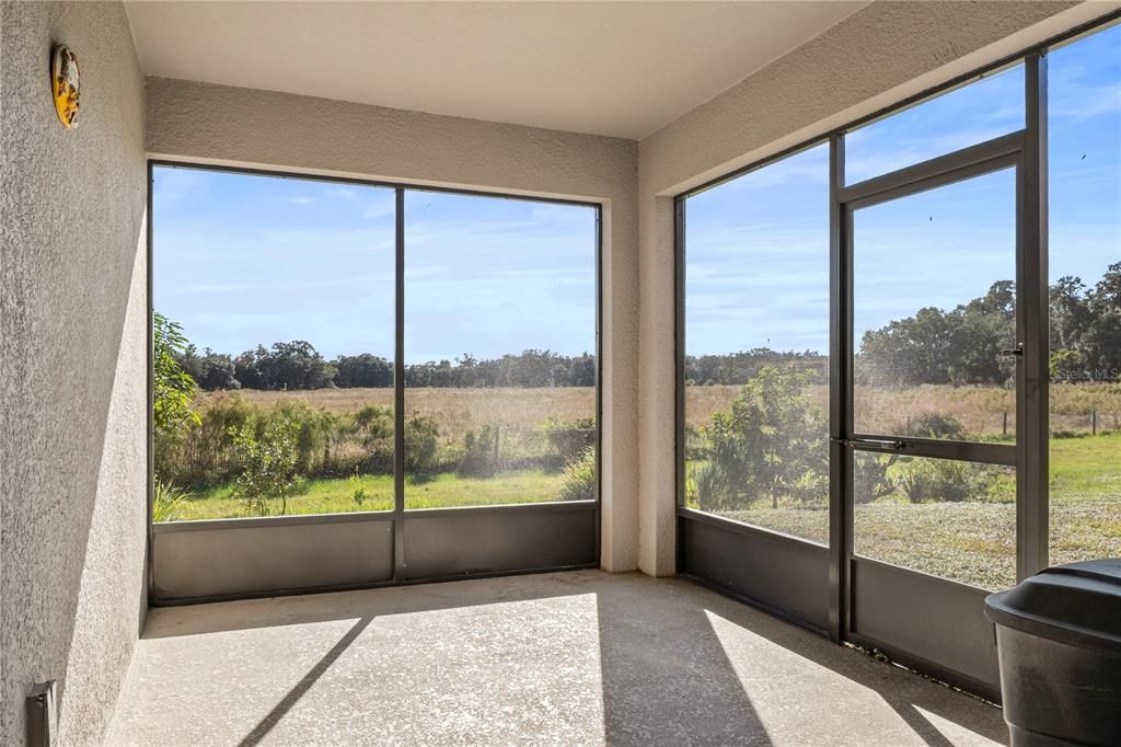 For Rent: $2,450 (3 beds, 2 baths, 1935 Square Feet)