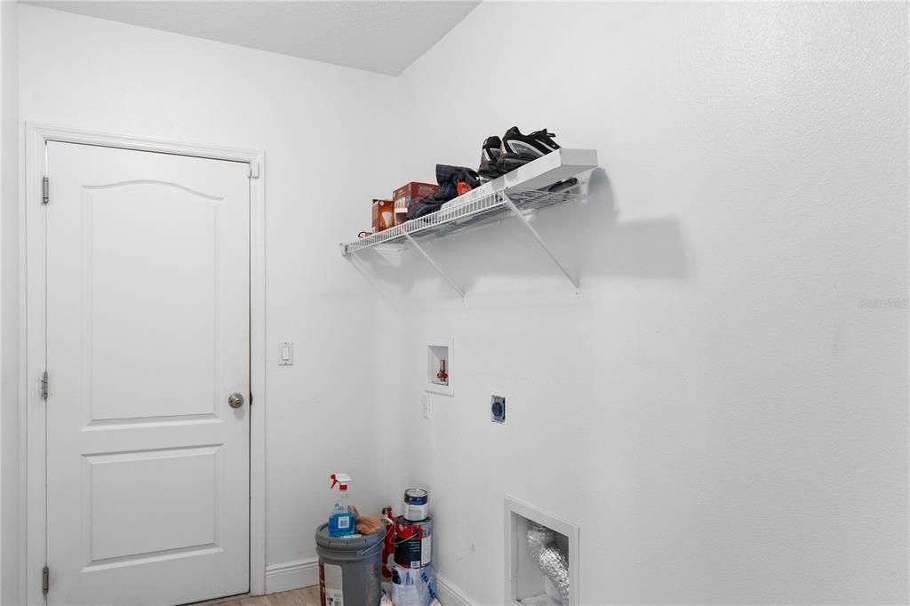 For Rent: $2,450 (3 beds, 2 baths, 1935 Square Feet)