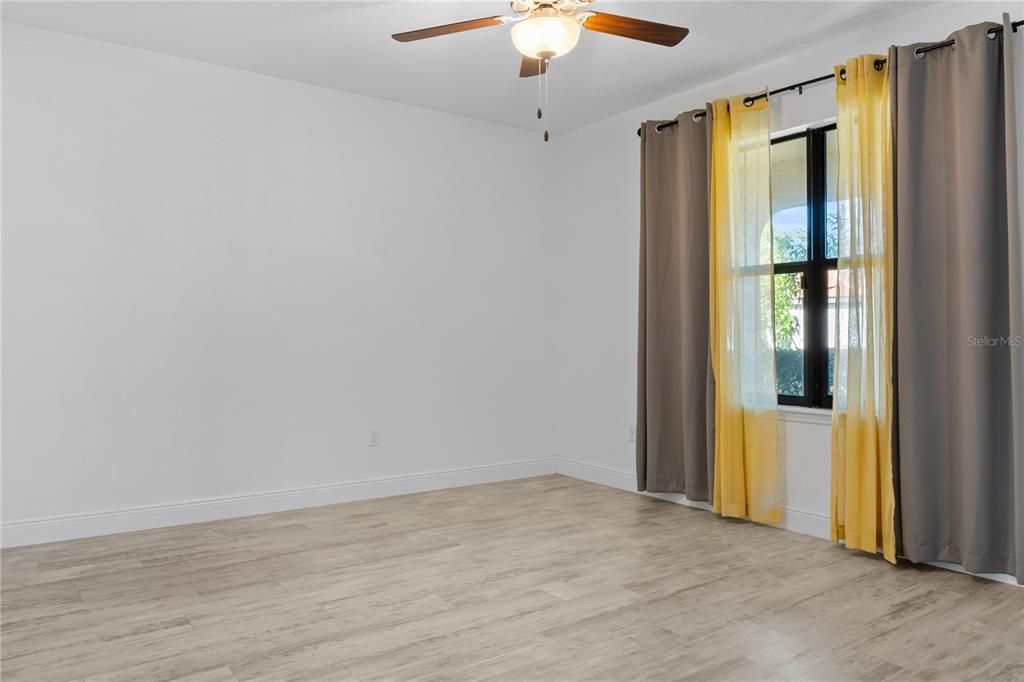For Rent: $2,450 (3 beds, 2 baths, 1935 Square Feet)