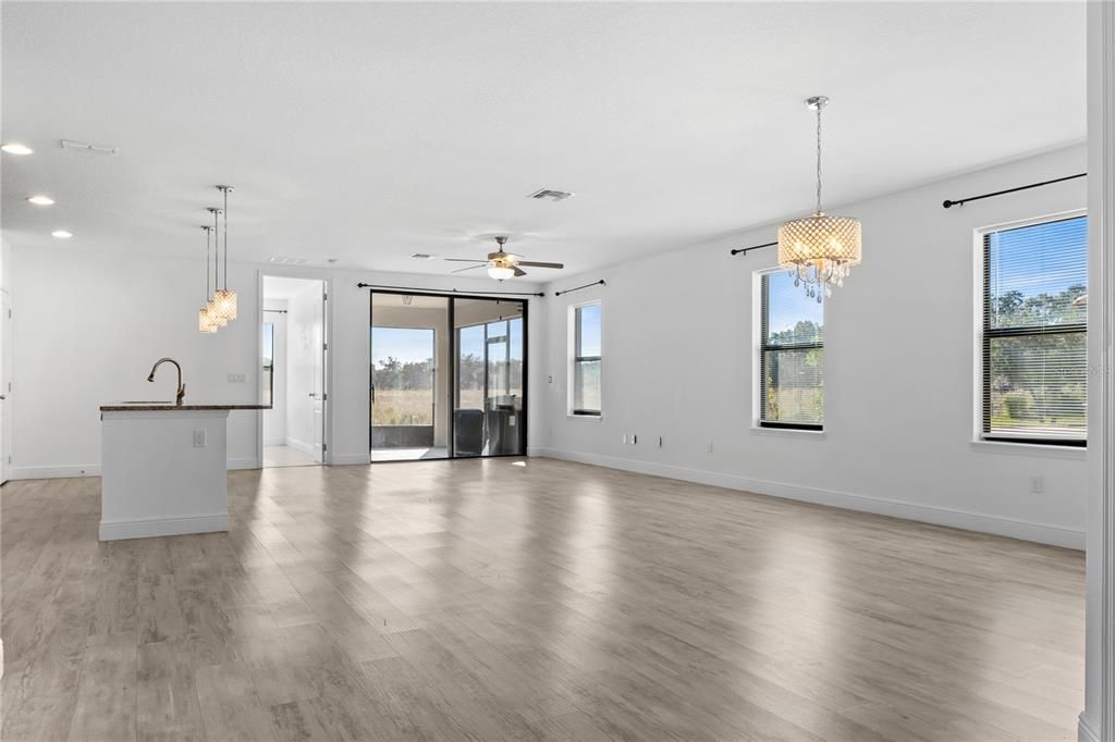 For Rent: $2,450 (3 beds, 2 baths, 1935 Square Feet)