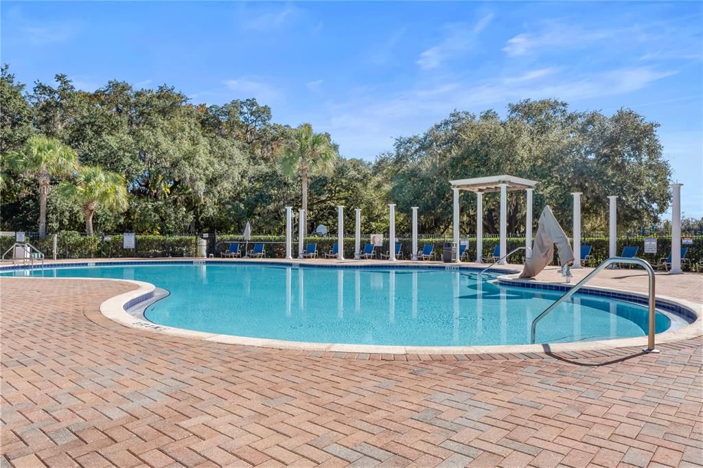 For Rent: $2,450 (3 beds, 2 baths, 1935 Square Feet)