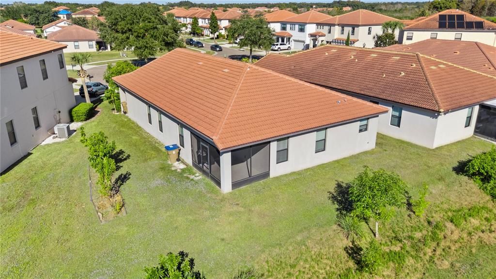 For Rent: $2,450 (3 beds, 2 baths, 1935 Square Feet)