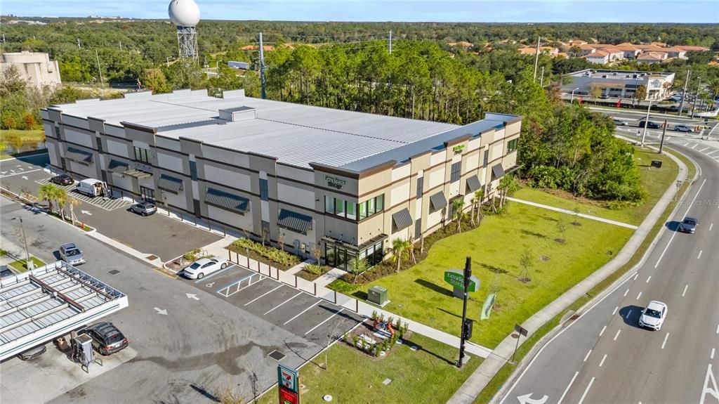 For Rent: $2,450 (3 beds, 2 baths, 1935 Square Feet)