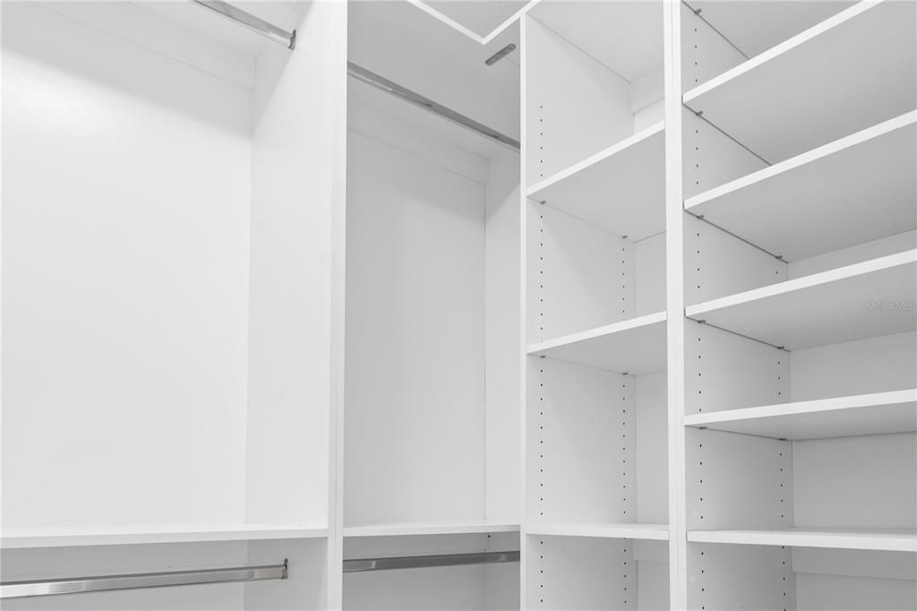 For Rent: $2,450 (3 beds, 2 baths, 1935 Square Feet)