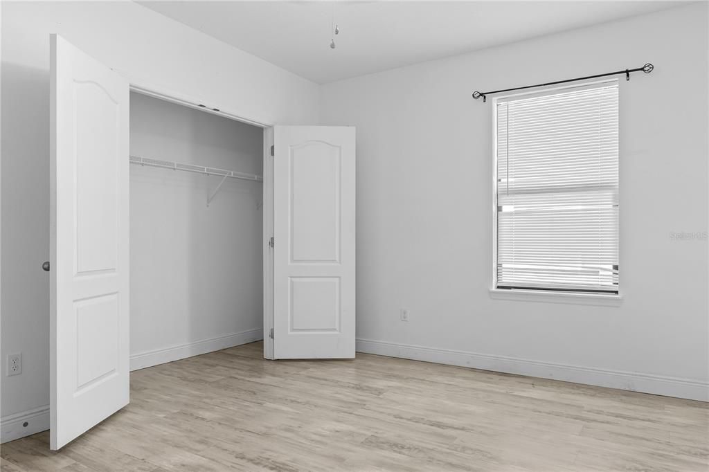 For Rent: $2,450 (3 beds, 2 baths, 1935 Square Feet)