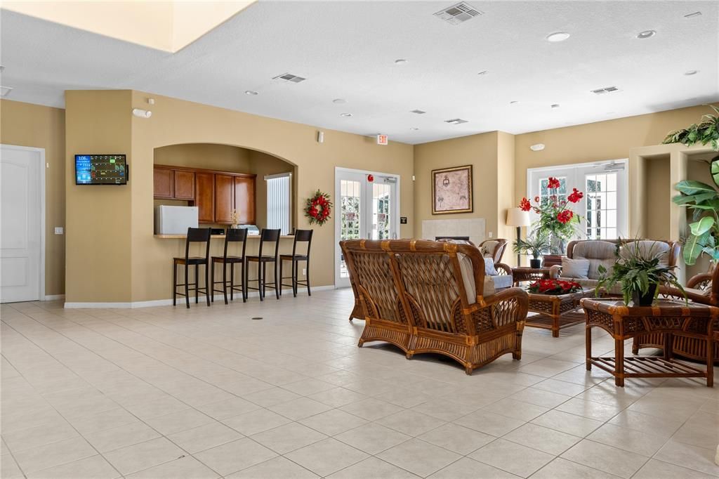 For Rent: $2,450 (3 beds, 2 baths, 1935 Square Feet)