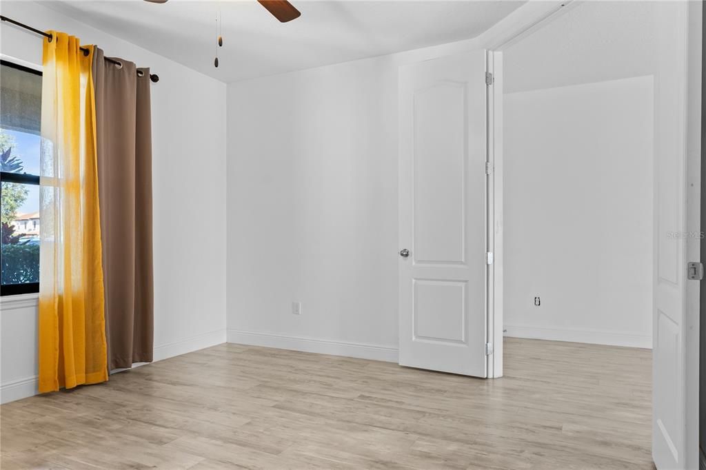 For Rent: $2,450 (3 beds, 2 baths, 1935 Square Feet)