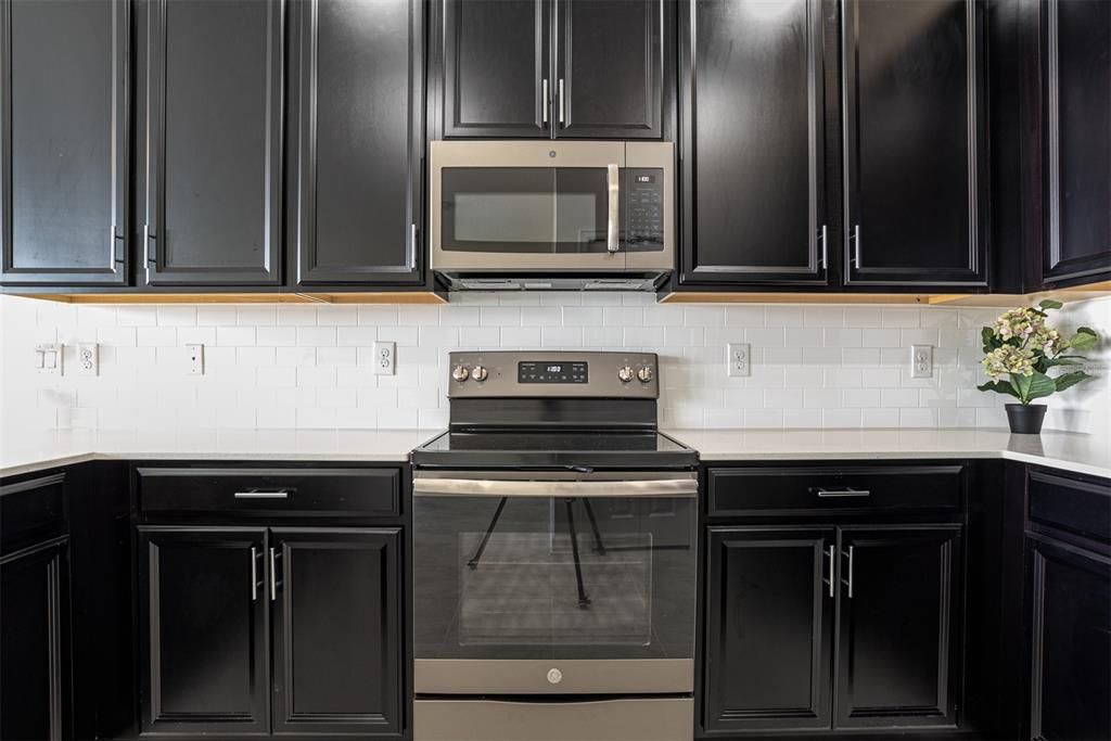 В аренду: $2,550 (3 спален, 2 ванн, 1742 Квадратных фут)