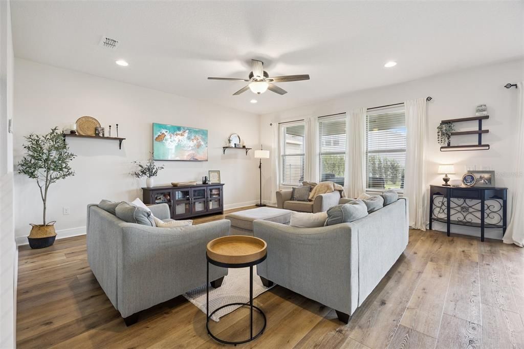 На продажу: $699,900 (5 спален, 4 ванн, 2866 Квадратных фут)