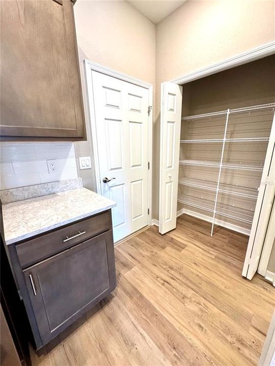 出租: $2,300 (3 贝兹, 2 浴室, 1705 平方英尺)