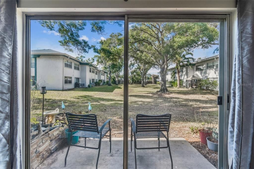 待售: $149,000 (1 贝兹, 1 浴室, 855 平方英尺)