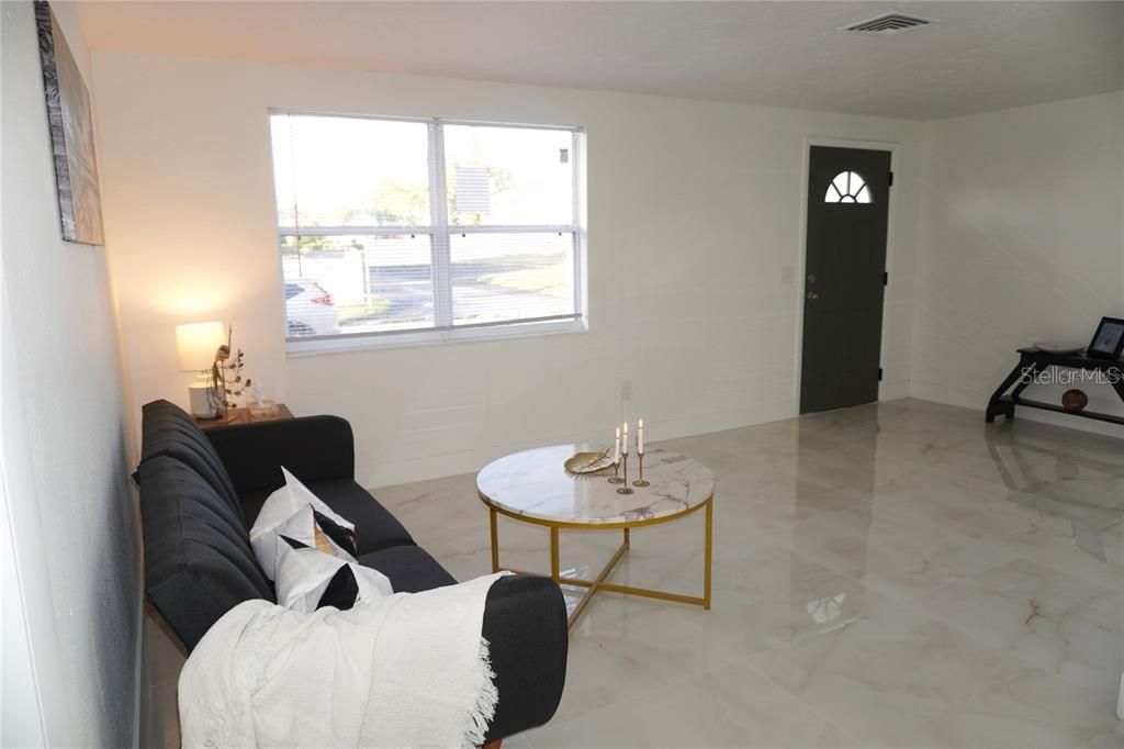 For Sale: $219,999 (2 beds, 2 baths, 1044 Square Feet)