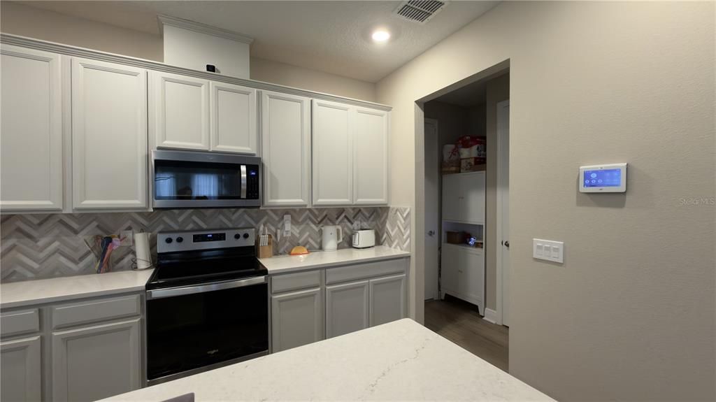 出租: $2,950 (4 贝兹, 2 浴室, 2114 平方英尺)