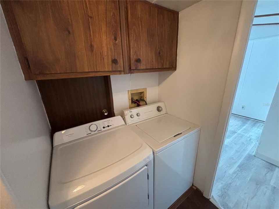 For Sale: $89,900 (2 beds, 1 baths, 784 Square Feet)