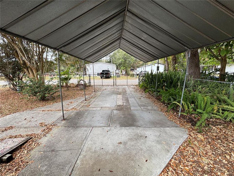 For Sale: $89,900 (2 beds, 1 baths, 784 Square Feet)