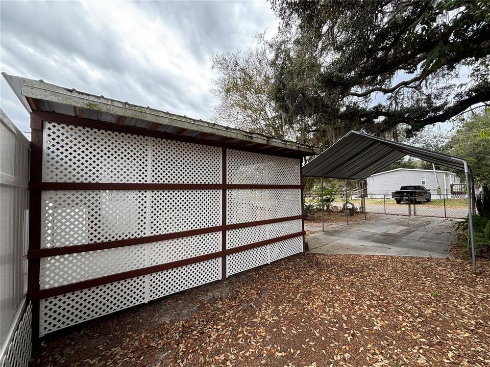 For Sale: $89,900 (2 beds, 1 baths, 784 Square Feet)