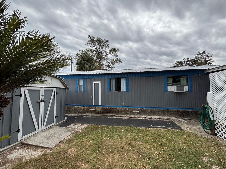 For Sale: $89,900 (2 beds, 1 baths, 784 Square Feet)