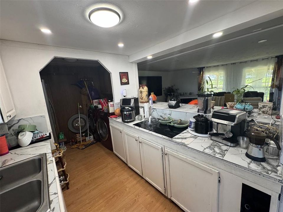 For Sale: $525,000 (3 beds, 2 baths, 1127 Square Feet)