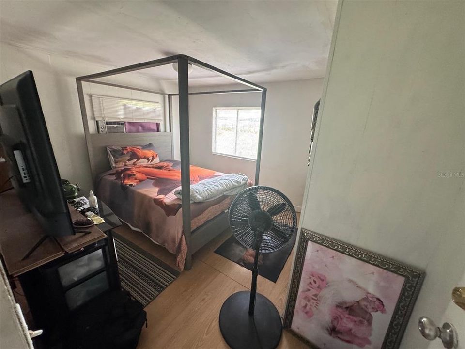 For Sale: $525,000 (3 beds, 2 baths, 1127 Square Feet)