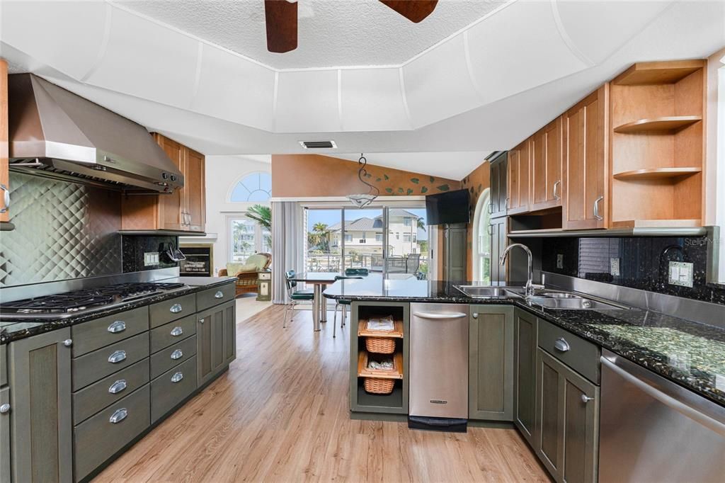 待售: $1,750,000 (3 贝兹, 3 浴室, 2896 平方英尺)