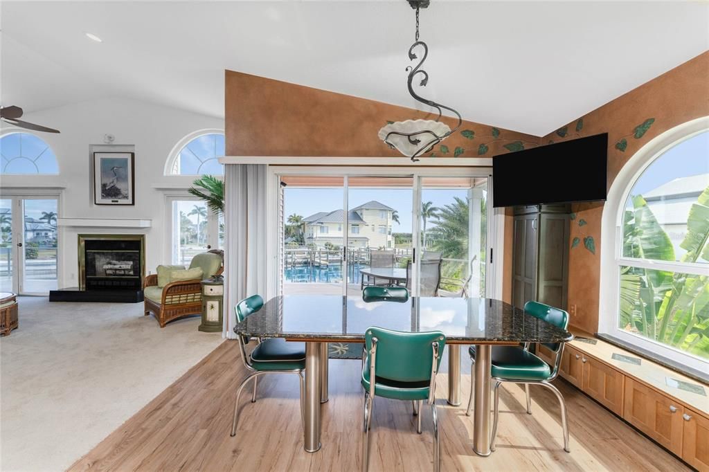 待售: $1,750,000 (3 贝兹, 3 浴室, 2896 平方英尺)