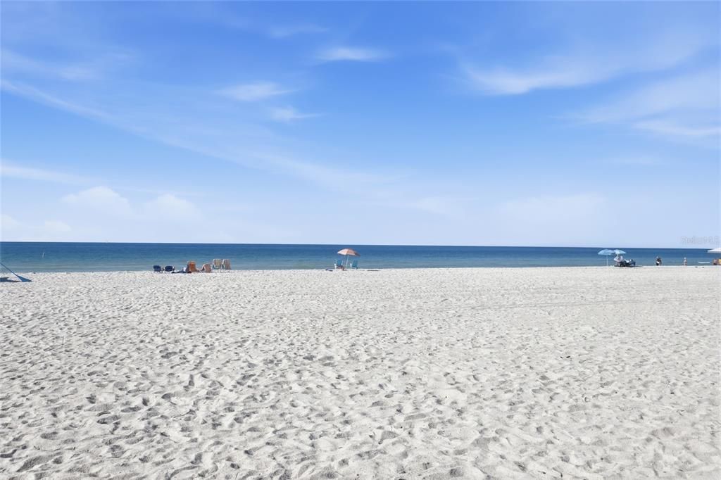 For Sale: $1,150,000 (2 beds, 2 baths, 1081 Square Feet)