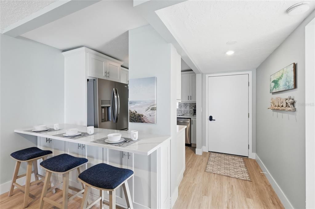 For Sale: $1,150,000 (2 beds, 2 baths, 1081 Square Feet)