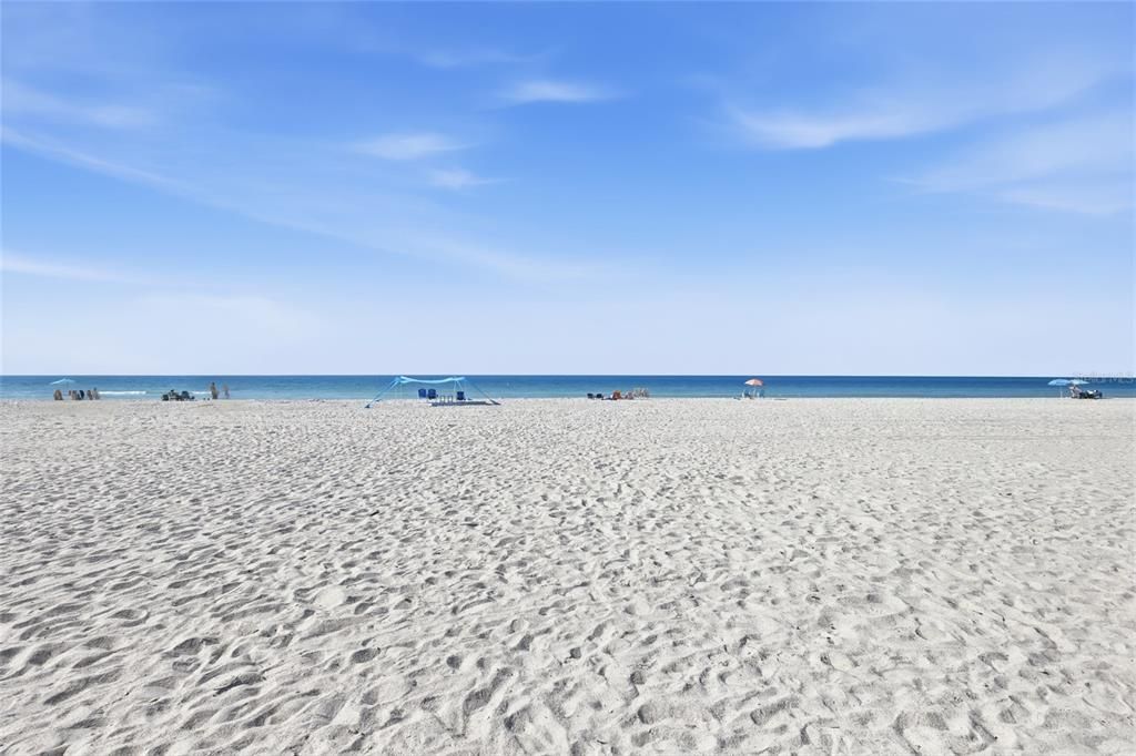 For Sale: $1,150,000 (2 beds, 2 baths, 1081 Square Feet)