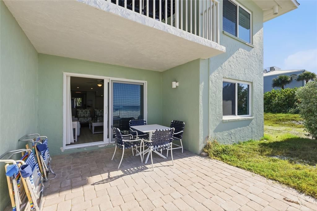 For Sale: $1,150,000 (2 beds, 2 baths, 1081 Square Feet)