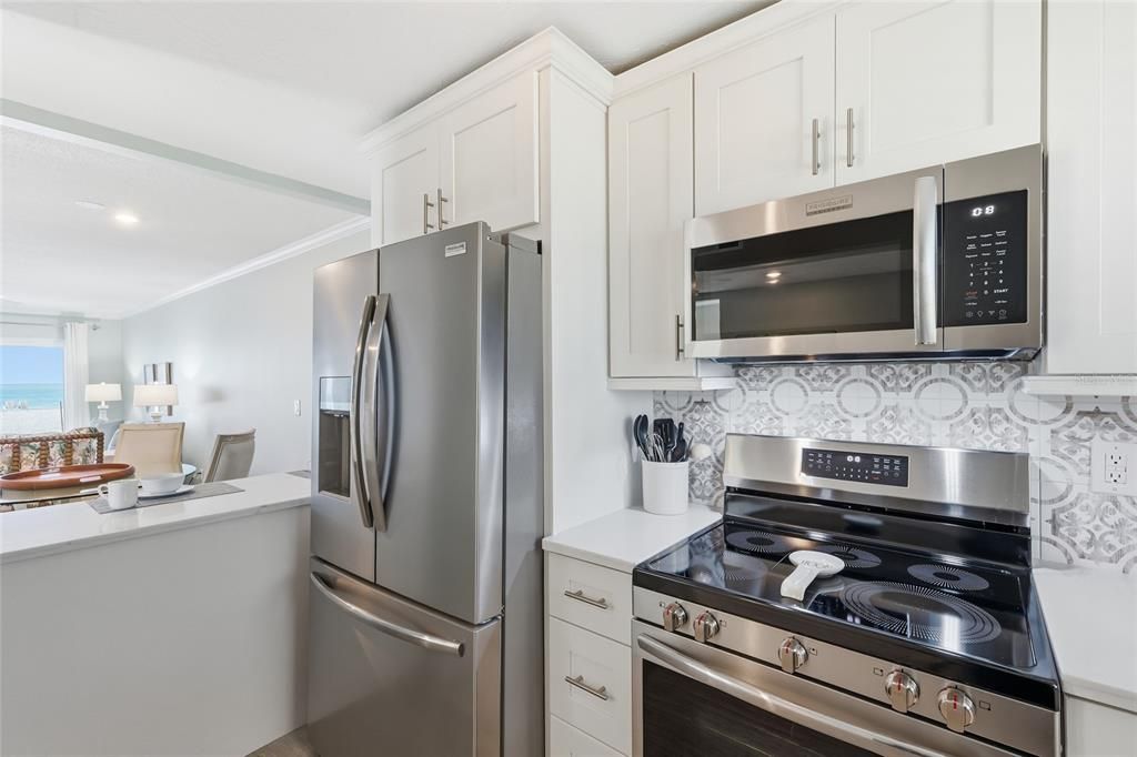 For Sale: $1,150,000 (2 beds, 2 baths, 1081 Square Feet)