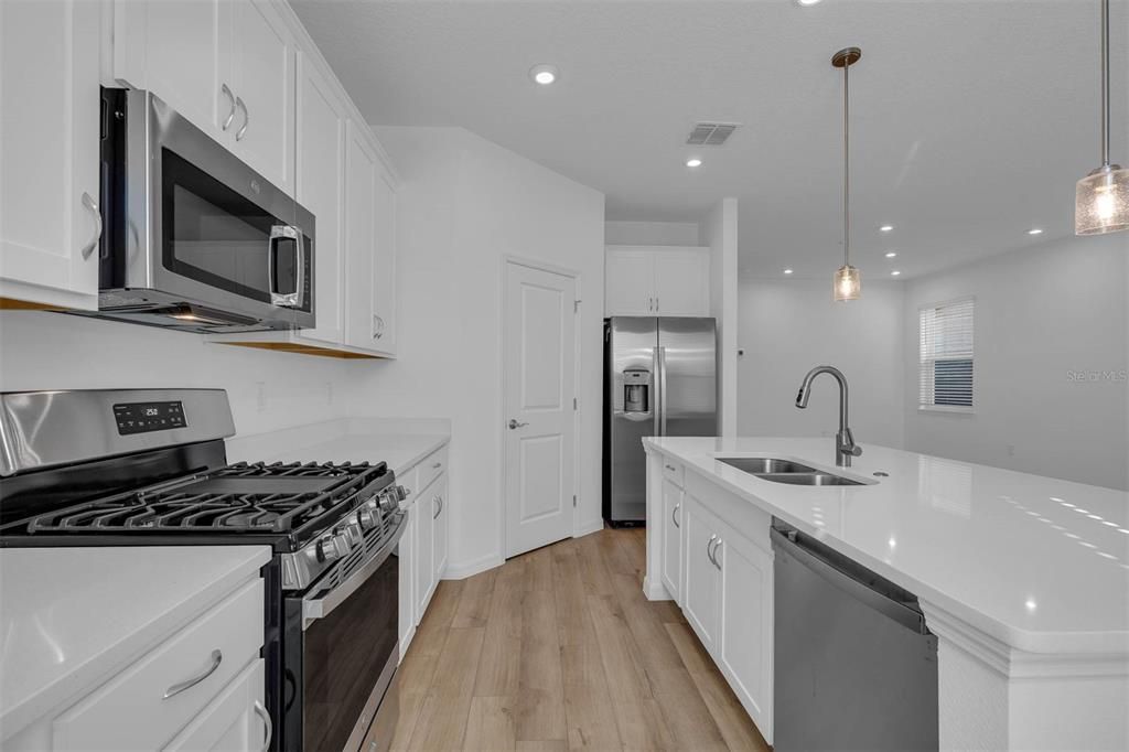 For Sale: $361,990 (3 beds, 2 baths, 1496 Square Feet)