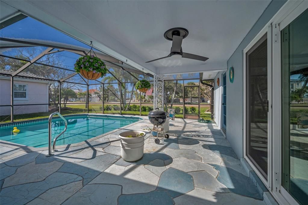 待售: $850,000 (3 贝兹, 3 浴室, 1946 平方英尺)