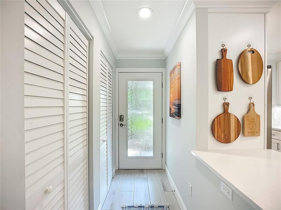 待售: $579,800 (2 贝兹, 2 浴室, 1216 平方英尺)