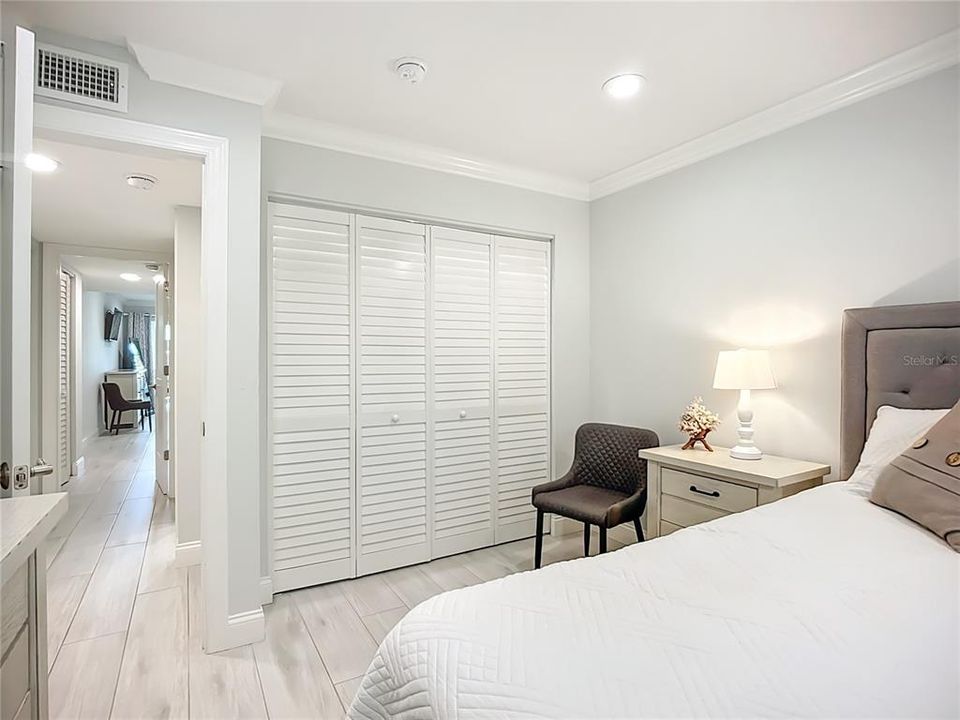 待售: $579,800 (2 贝兹, 2 浴室, 1216 平方英尺)