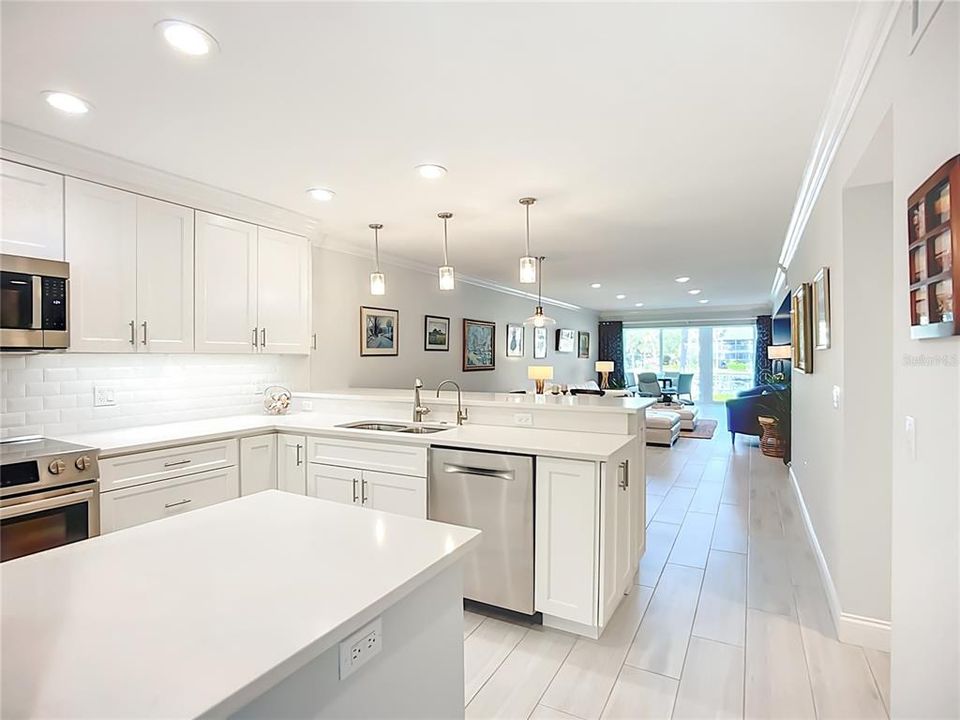 待售: $579,800 (2 贝兹, 2 浴室, 1216 平方英尺)