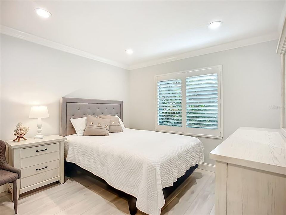 待售: $579,800 (2 贝兹, 2 浴室, 1216 平方英尺)