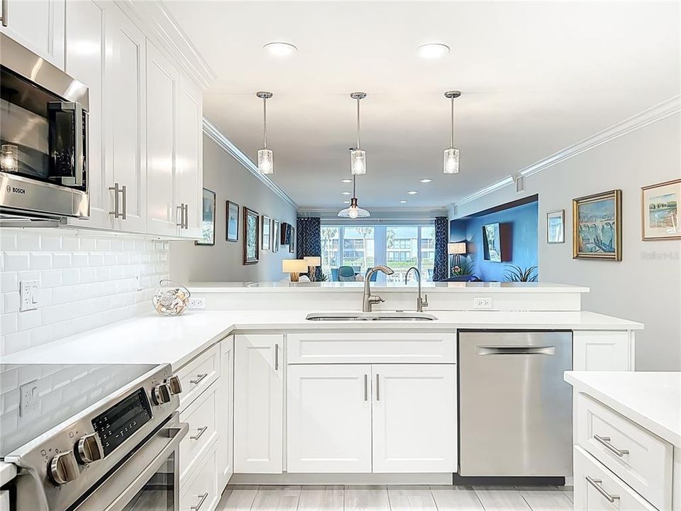 待售: $579,800 (2 贝兹, 2 浴室, 1216 平方英尺)