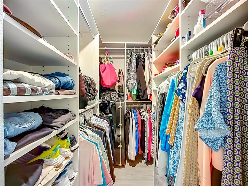 待售: $579,800 (2 贝兹, 2 浴室, 1216 平方英尺)