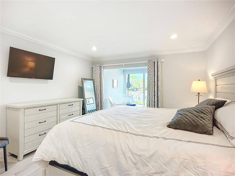 待售: $579,800 (2 贝兹, 2 浴室, 1216 平方英尺)