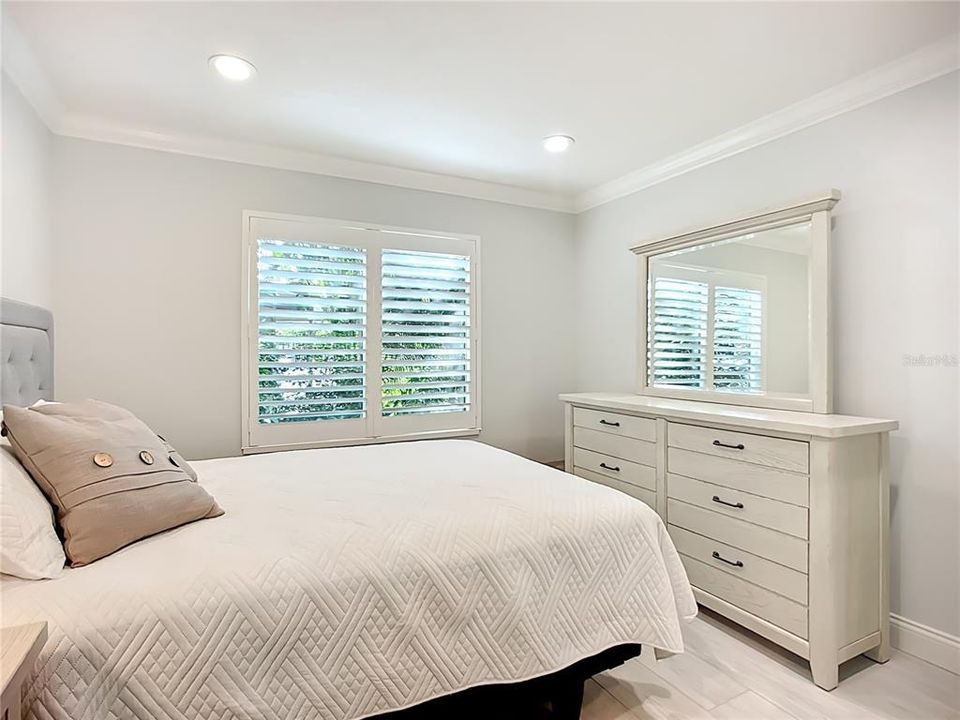 待售: $579,800 (2 贝兹, 2 浴室, 1216 平方英尺)