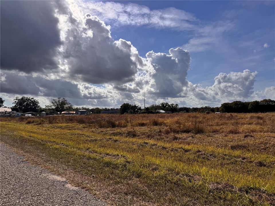 待售: $85,000 (1.52 acres)