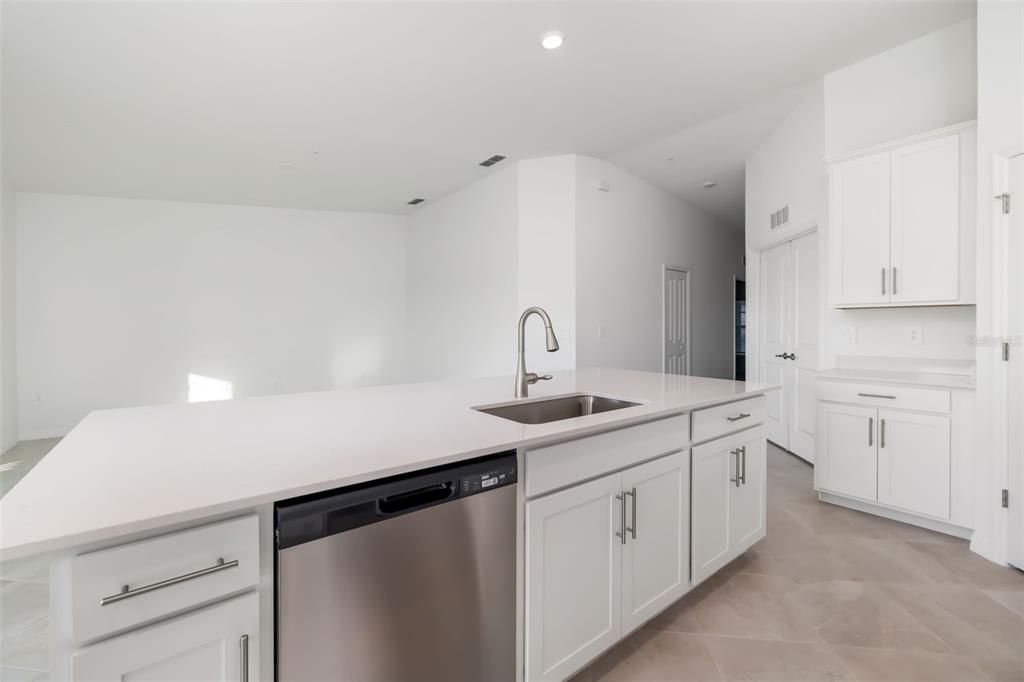 For Rent: $3,100 (2 beds, 2 baths, 1366 Square Feet)