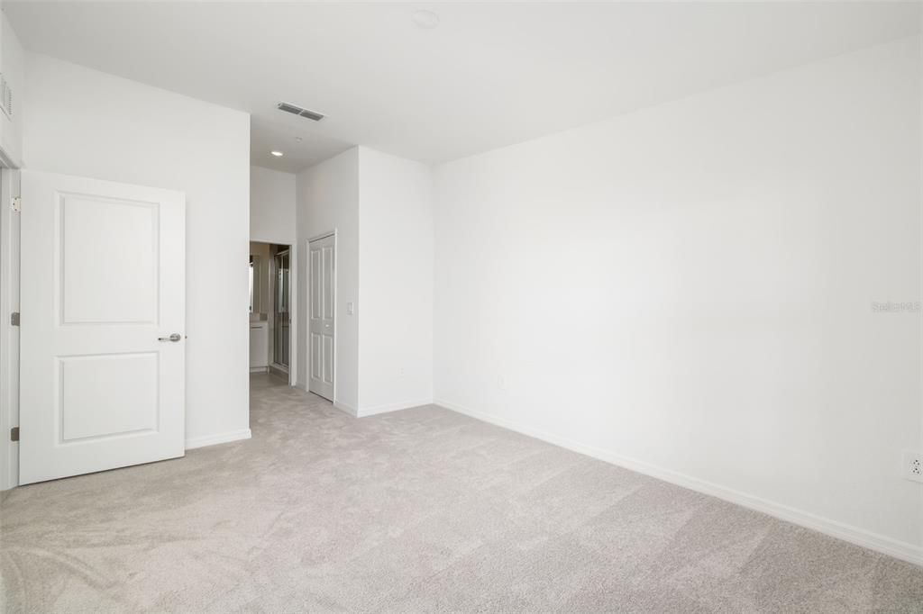 For Rent: $3,100 (2 beds, 2 baths, 1366 Square Feet)