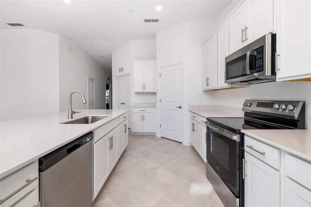 For Rent: $3,100 (2 beds, 2 baths, 1366 Square Feet)
