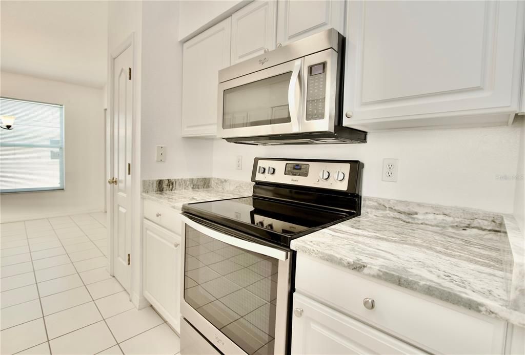 For Sale: $314,900 (2 beds, 2 baths, 1861 Square Feet)