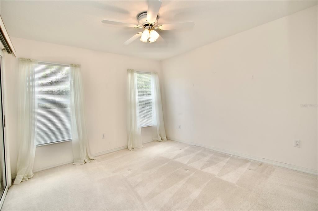 For Sale: $314,900 (2 beds, 2 baths, 1861 Square Feet)