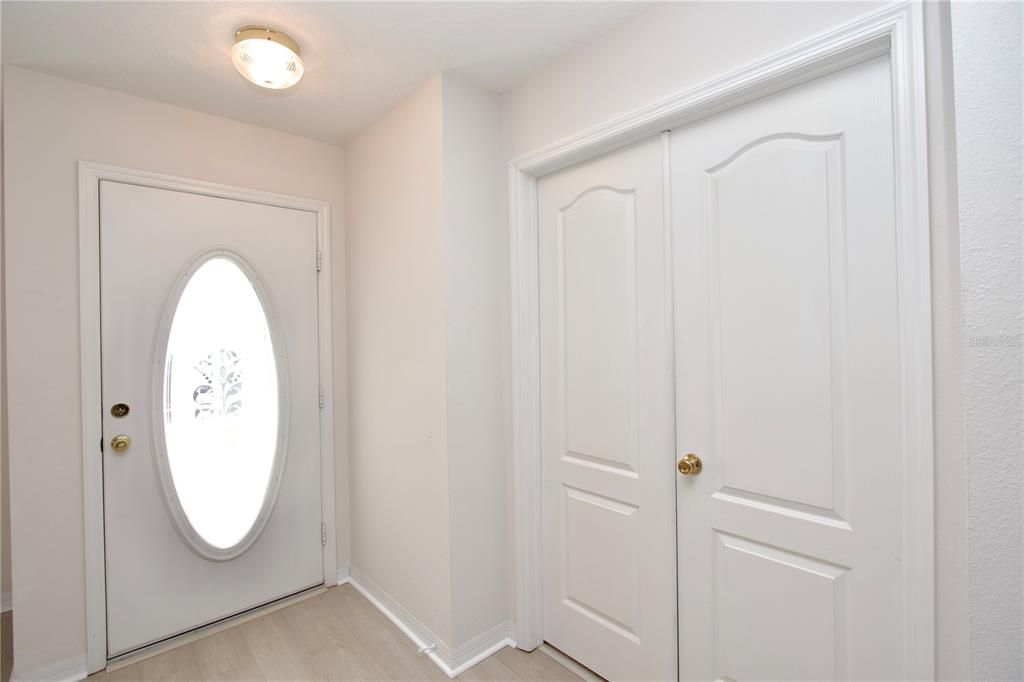 For Sale: $314,900 (2 beds, 2 baths, 1861 Square Feet)